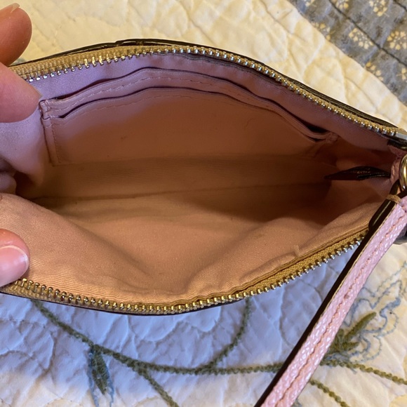 Coach wristlet - Picture 4 of 4